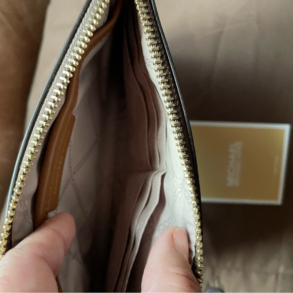 Michael Kors Wristlet - Picture 2 of 5